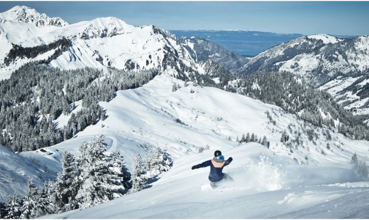 skigebied avoriaz skidorp les portes du soleil snowboarders