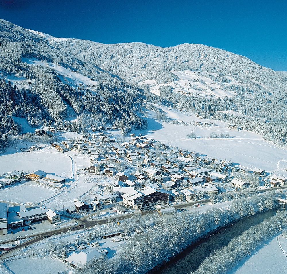 skidorp Kaltenbach in het Zillertal, Oostenrijk